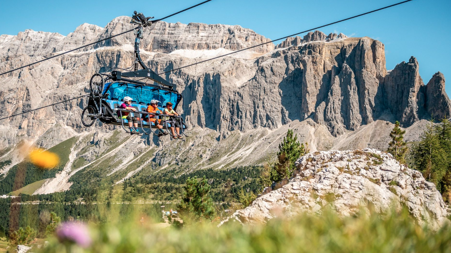 Sellaronda chairlift, Dolomites